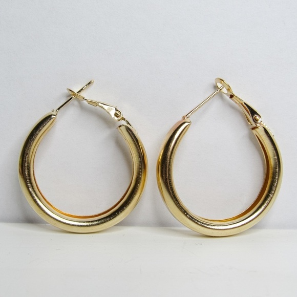 Jewelry - Gold 1” Hoop Statement Earrings